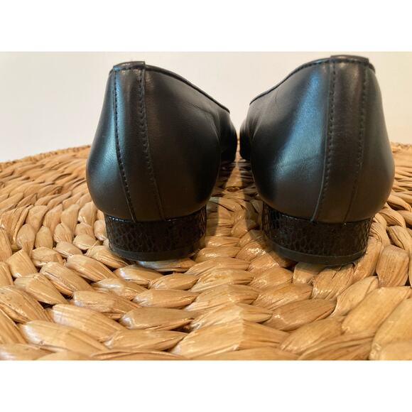 VANELi Black Leather & Snakeskin Cap-toe Flats Low Heel ~ Sz 8.5 ~ French Chic - Picture 5 of 8